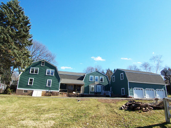 farmhouse addition completed on the Connecticut River in Portland CT